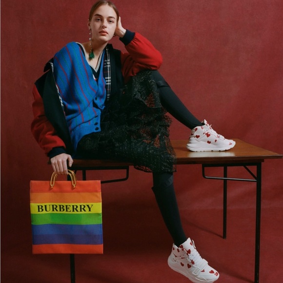 New & Authentic Burberry Logo Harness Footed Leggings - Picture 4 of 6